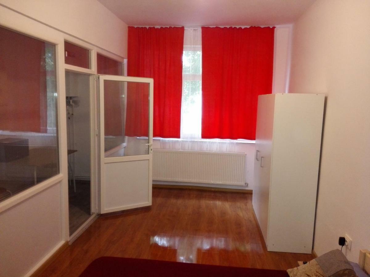 Apartamente Sara Яссы Экстерьер фото